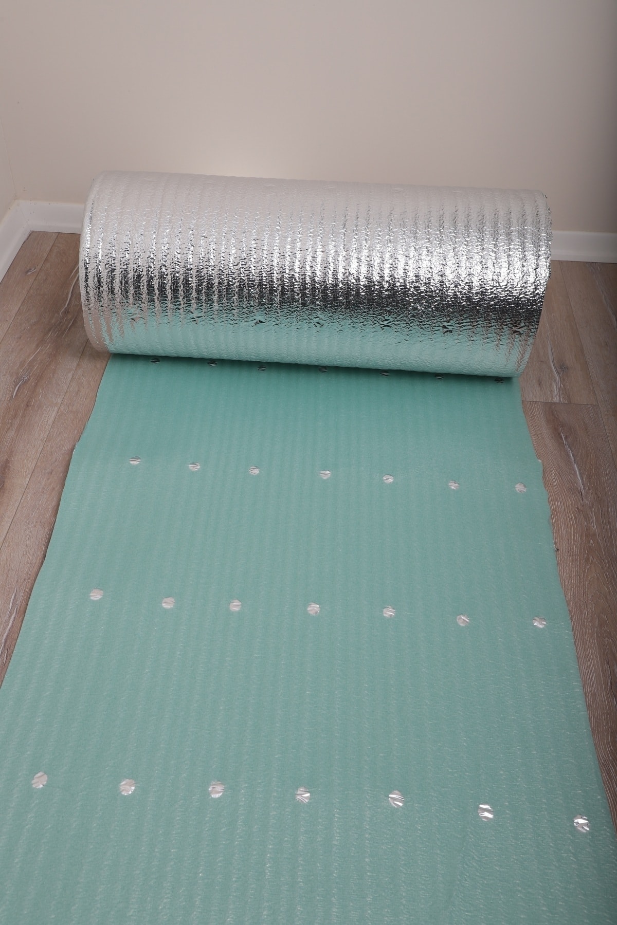 2 mm Parke Altı Metalize Delikli Şilte 15 M²